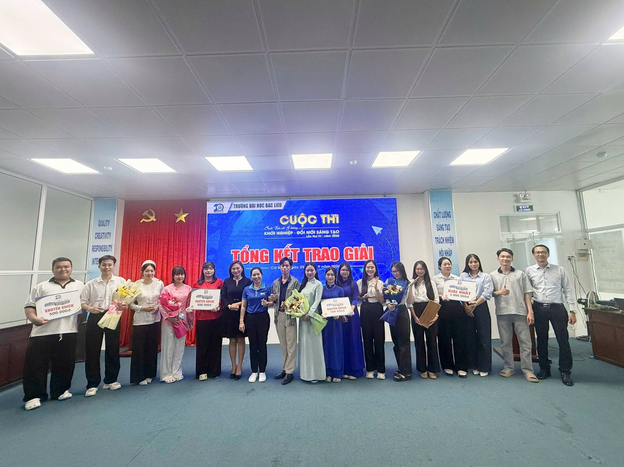 KHOA KINH TẾ VÀ LUẬT – BỨT PHÁ VỚI THÀNH TÍCH ẤN TƯỢNG TẠI CUỘC THI "SINH VIÊN VỚI Ý TƯỞNG KHỞI NGHIỆP- ĐỔI MỚI SÁNG TẠO LẦN THỨ IV"